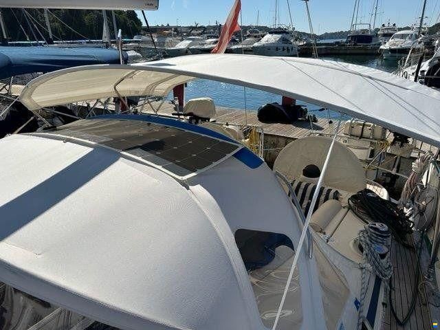 Bavaria 44
