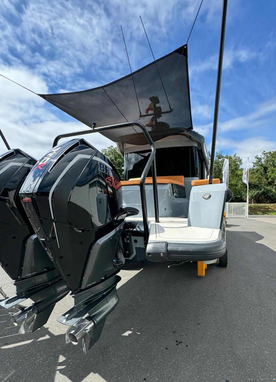 Brabus Shadow 900 Cross Cabin