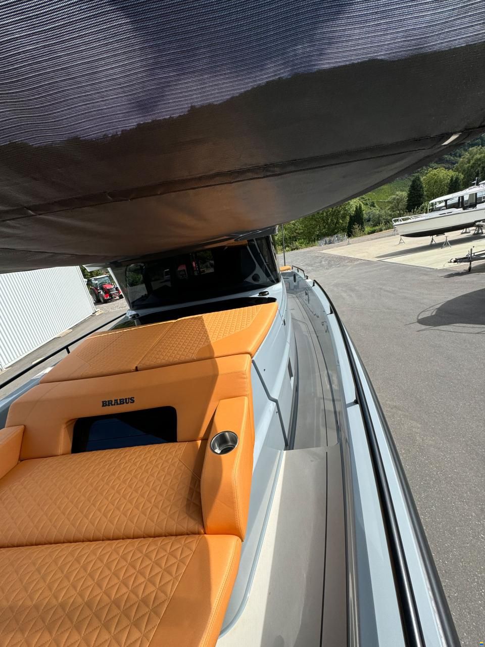 Brabus Shadow 900 Cross Cabin