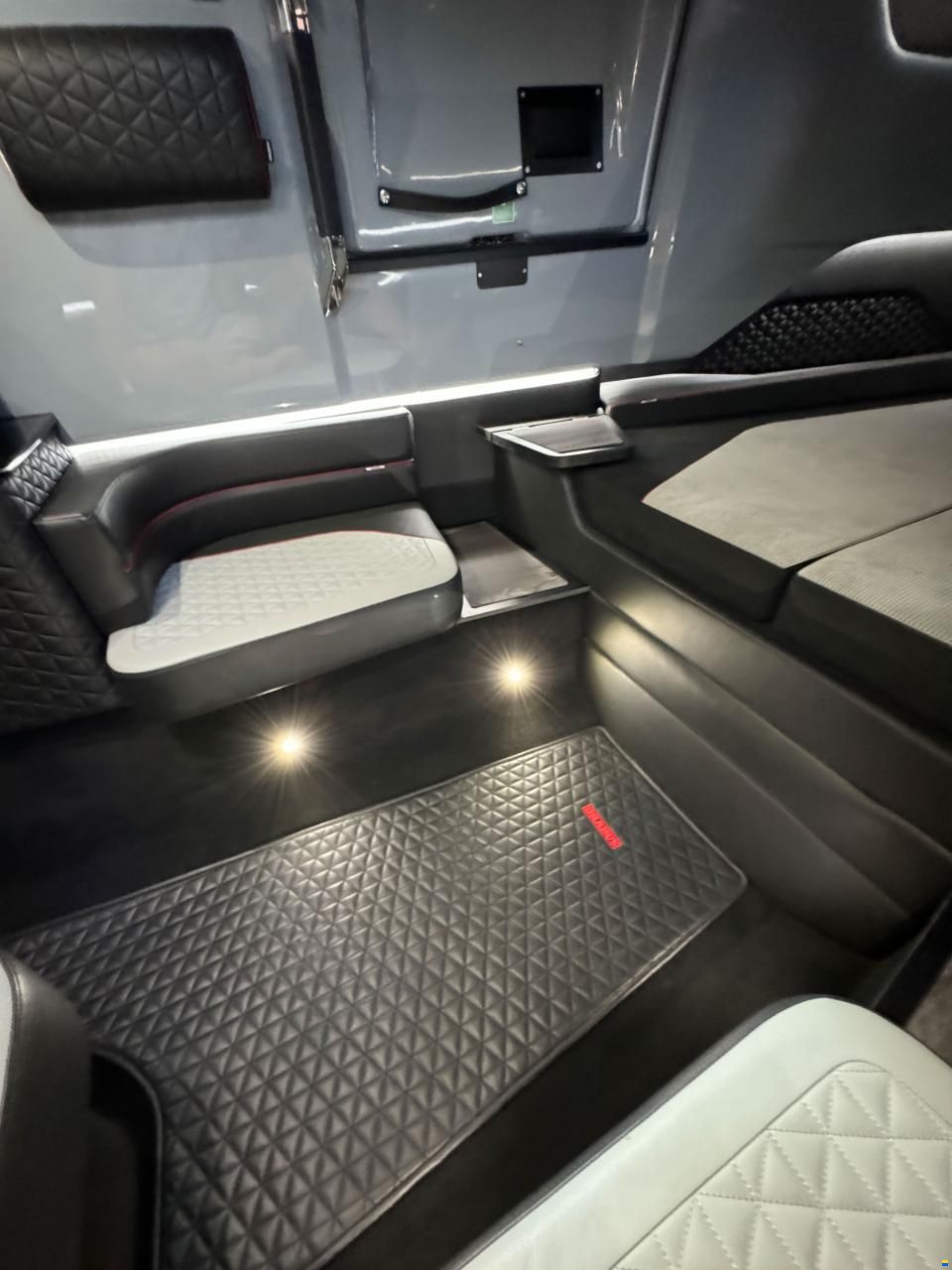 Brabus Shadow 900 Cross Cabin