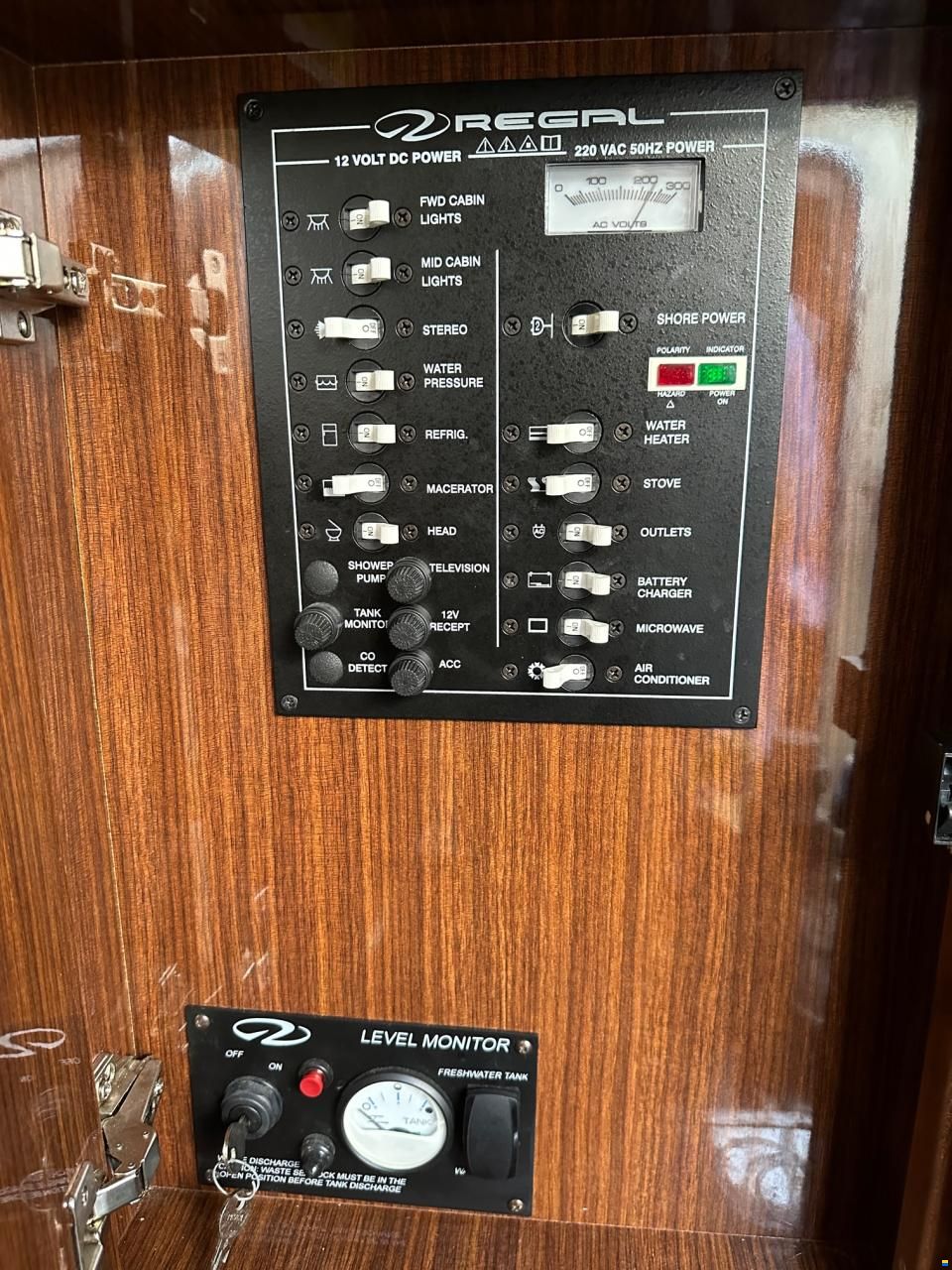 Regal 28 Express