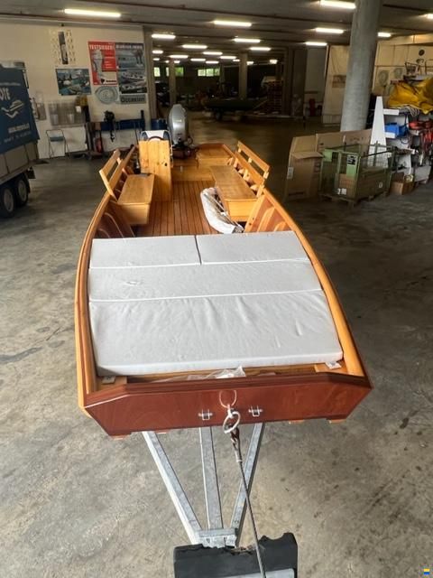 Witti Weidling Fährboot Mahagoni