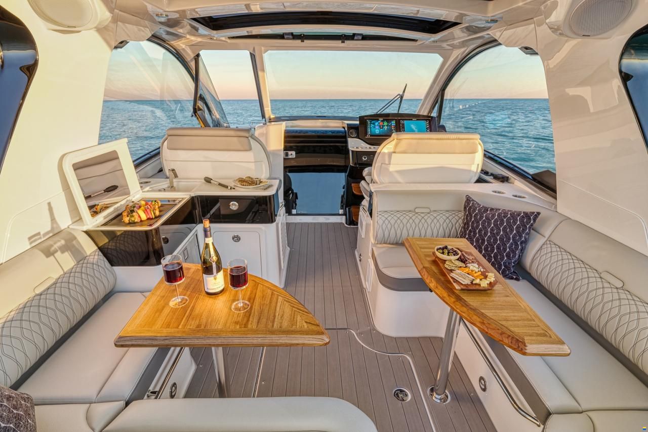Sea Ray Sundancer 370 US