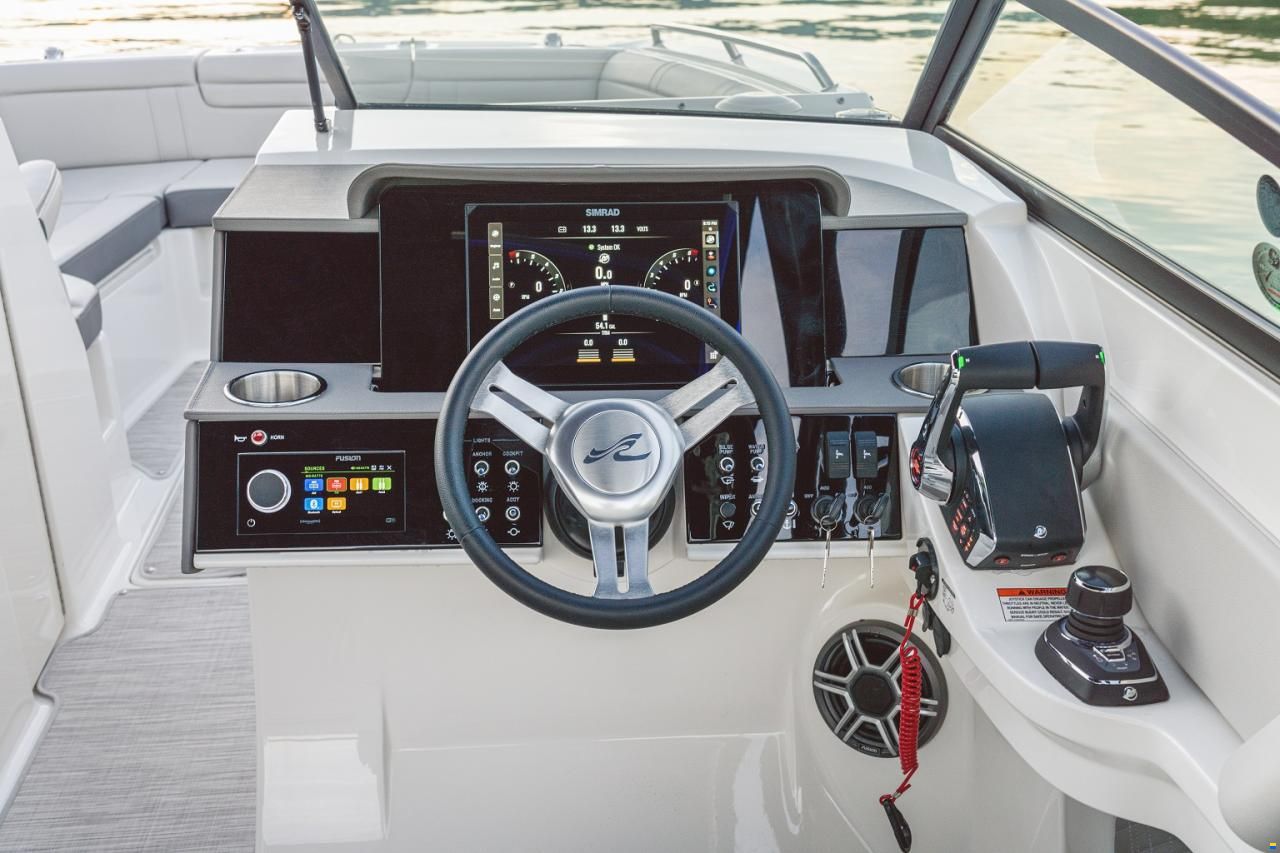 Sea Ray SDX 290 OB Europe