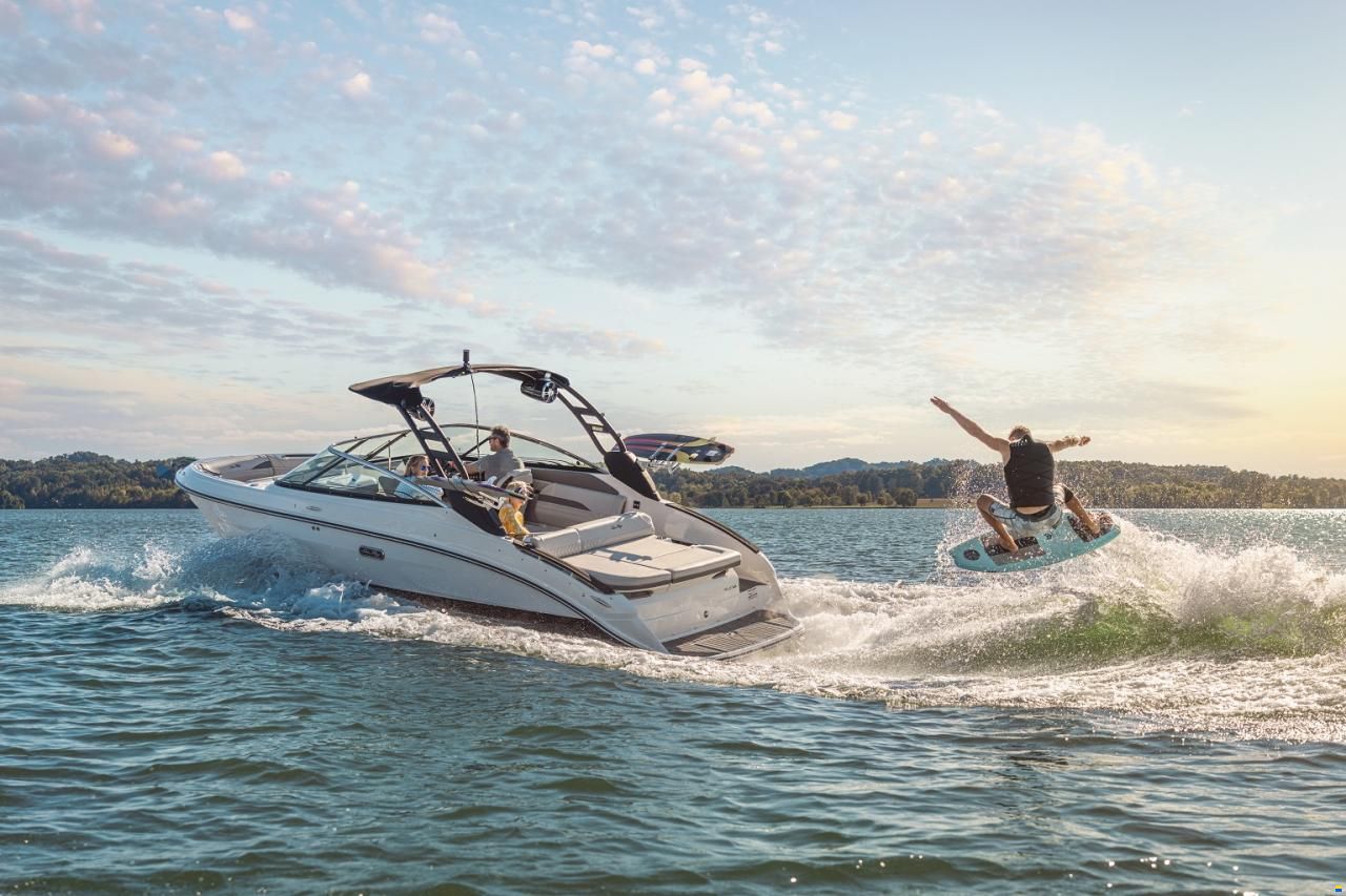 Sea Ray SLX 260 Surf US