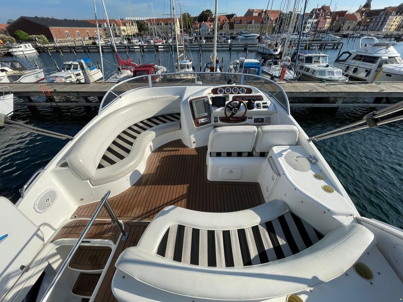 Meridian Yachts 411