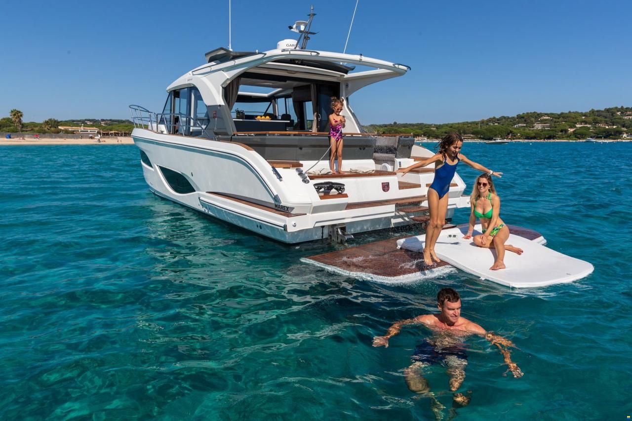 Marex 440 Gourmet Cruiser