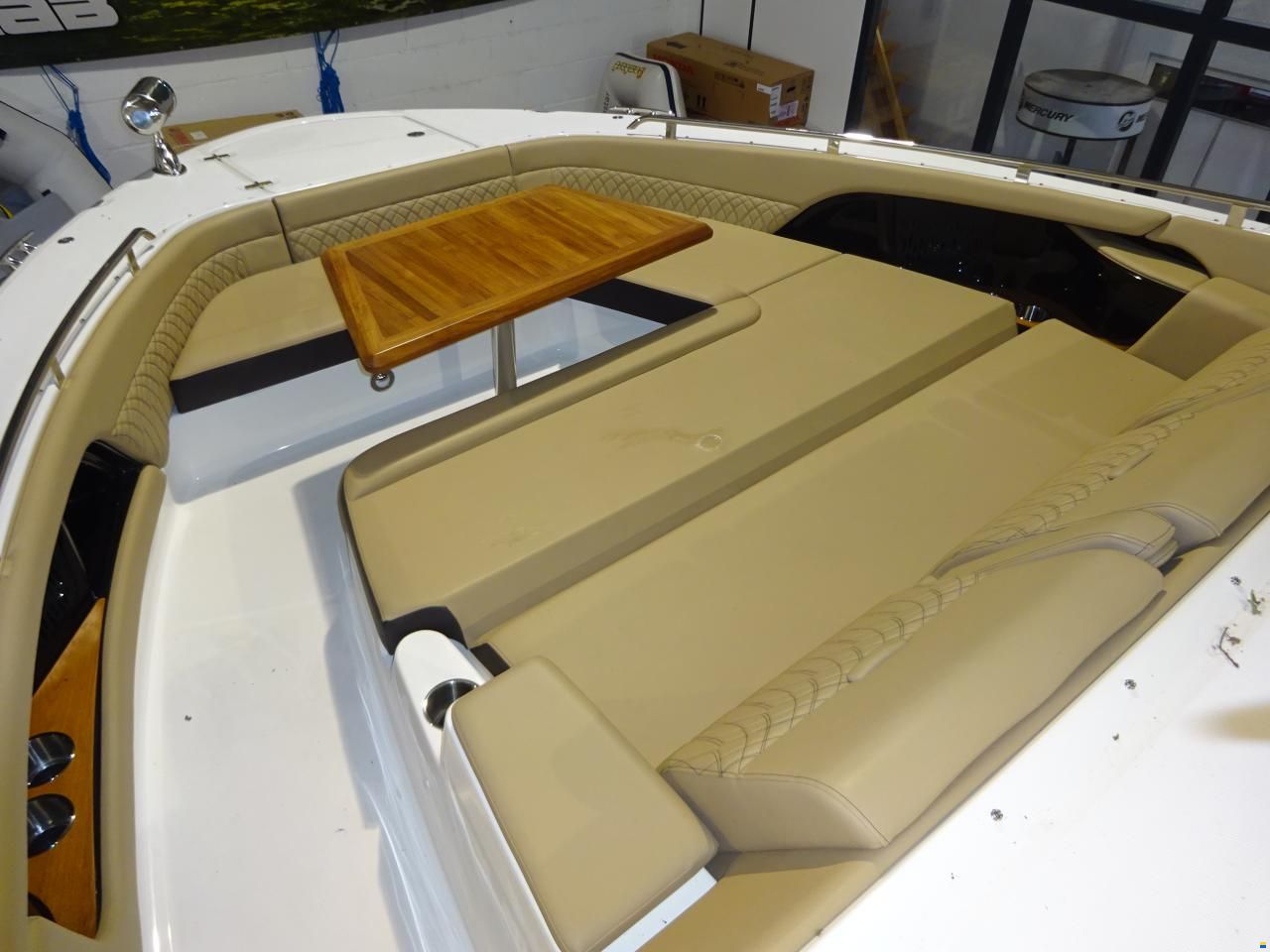 Sea Ray 370 DA