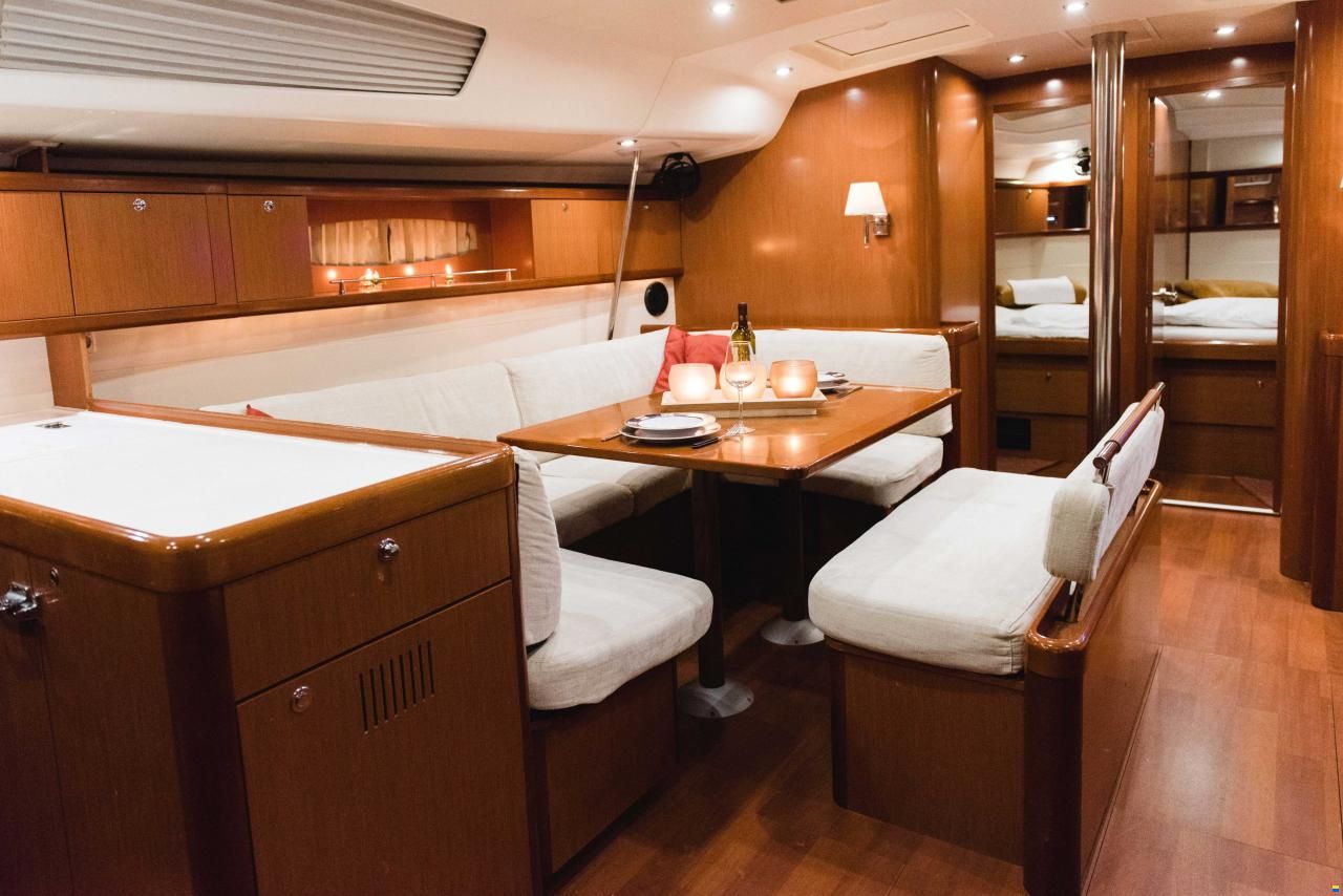 Beneteau Oceanis 54