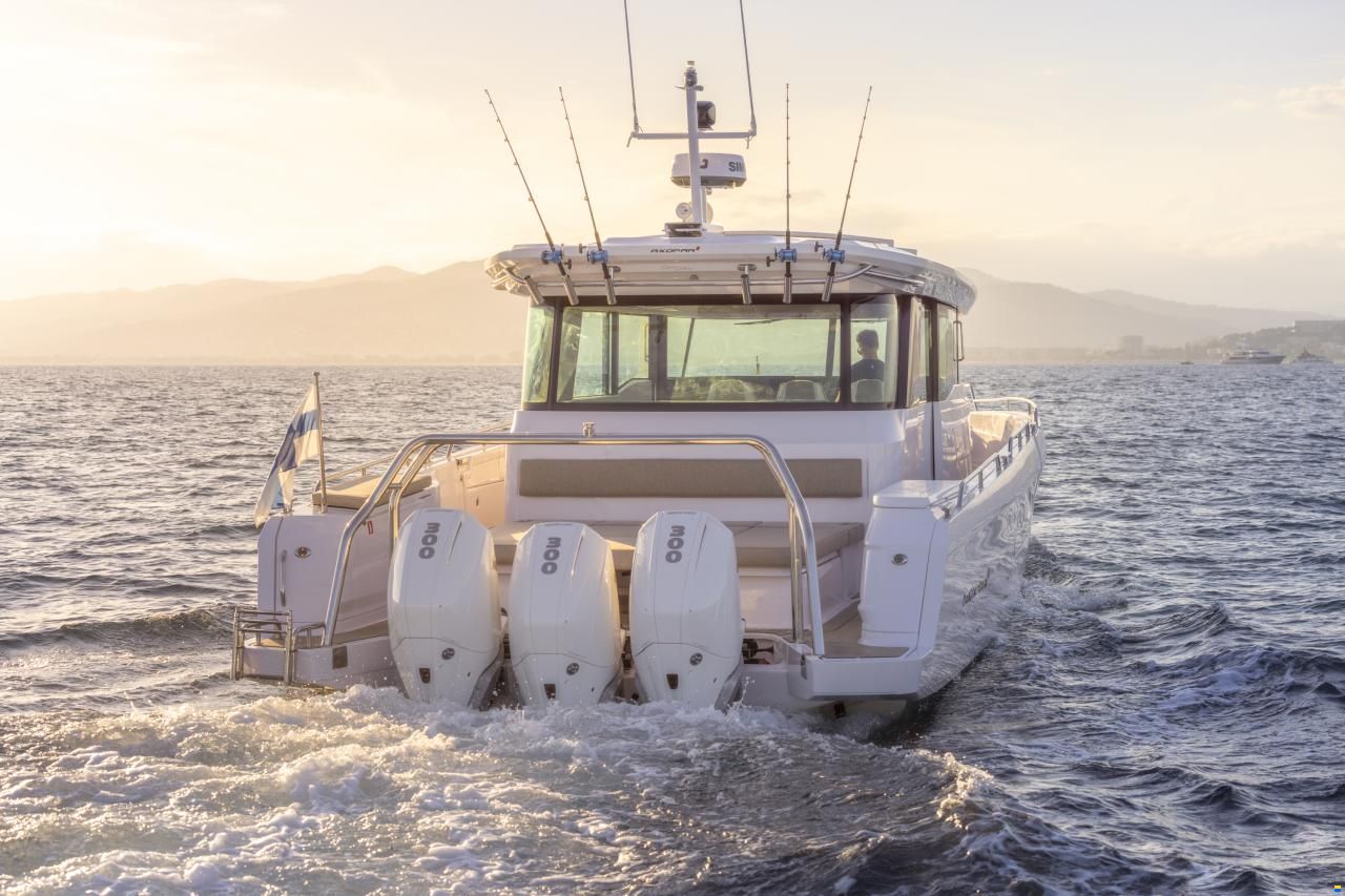 Axopar 45 Cross Cabin