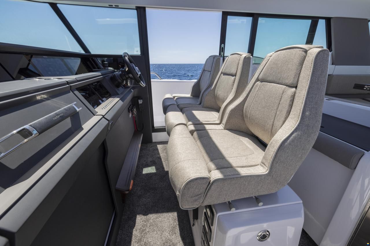 Axopar 45 Cross Cabin