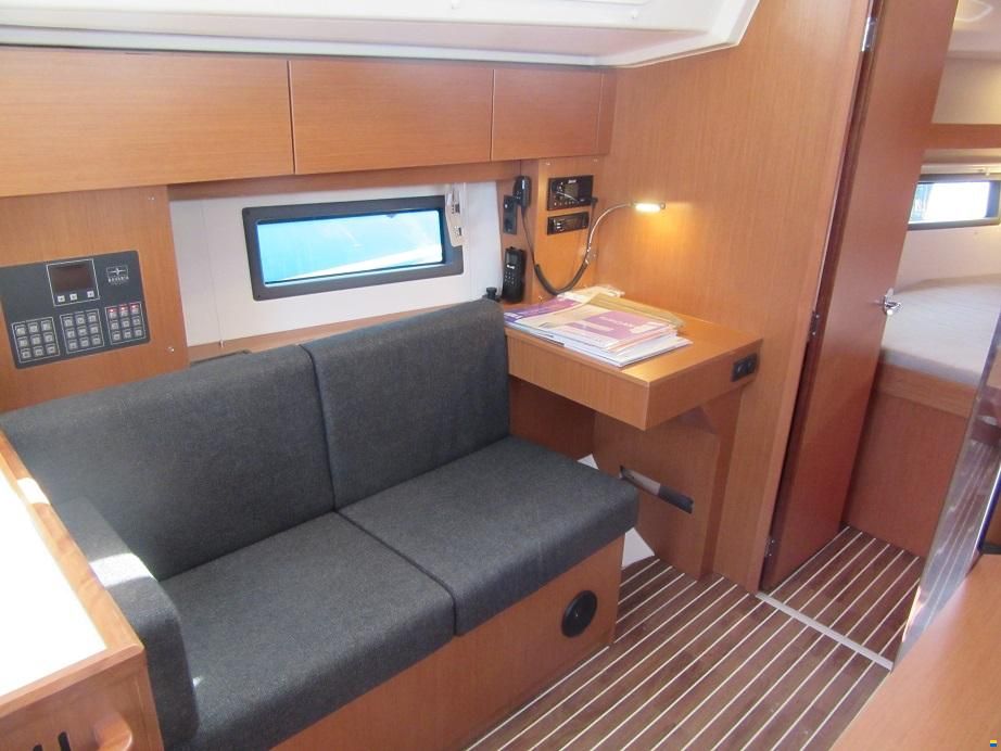 Bavaria C38
