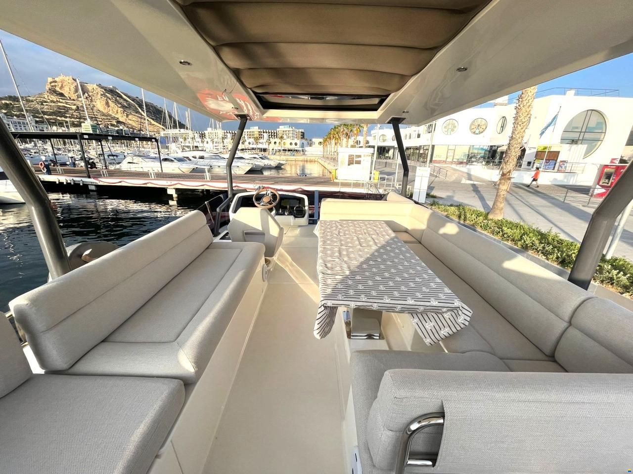 Beneteau Monte Carlo 52