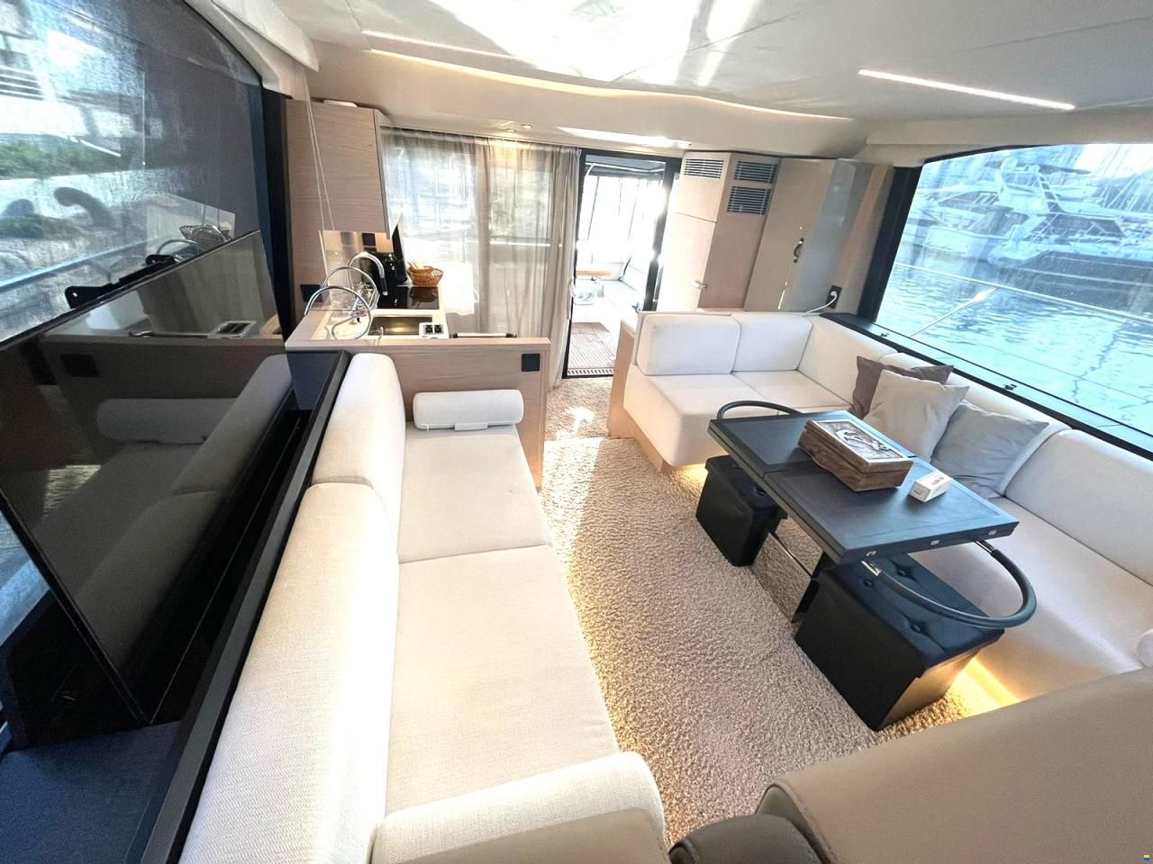 Beneteau Monte Carlo 52
