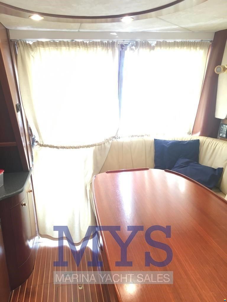 Galeon 330 Fly