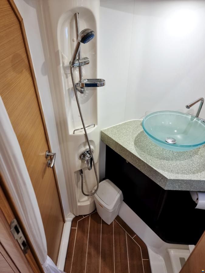 Cranchi Mediterranee 43 HT Volvo Penta IPS-600