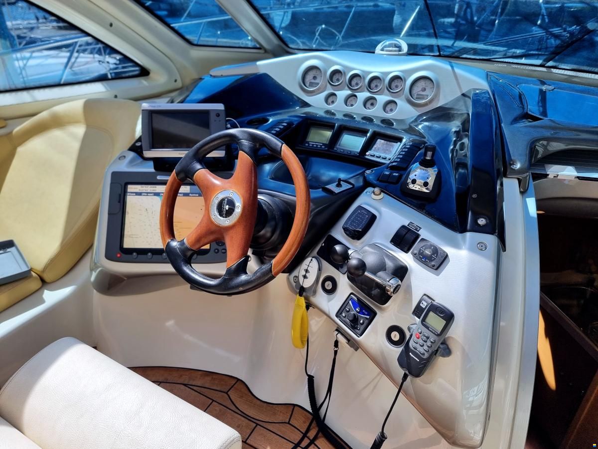 Cranchi Mediterranee 43 HT Volvo Penta IPS-600