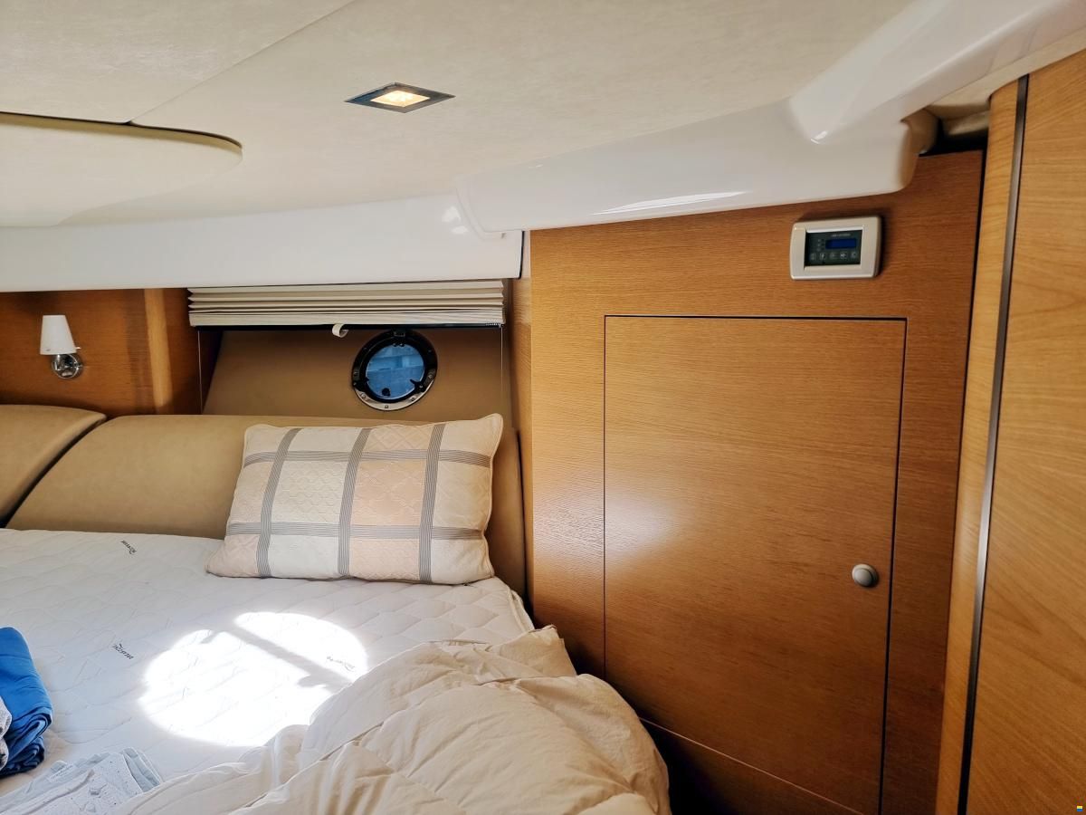 Cranchi Mediterranee 43 HT Volvo Penta IPS-600