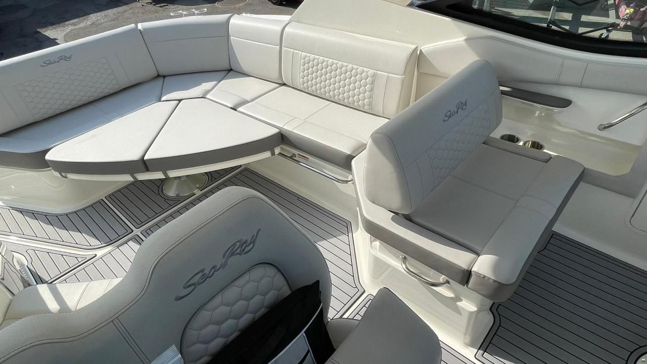 Sea Ray Sundancer 320