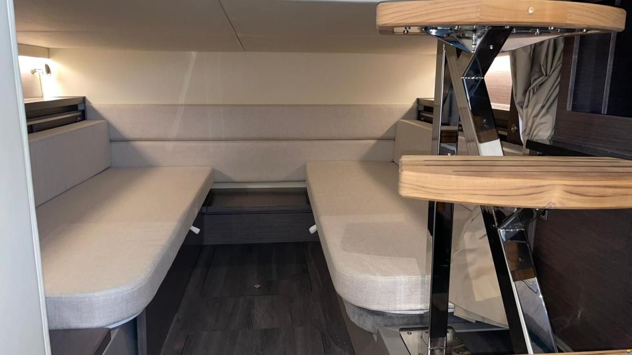 Sea Ray Sundancer 320