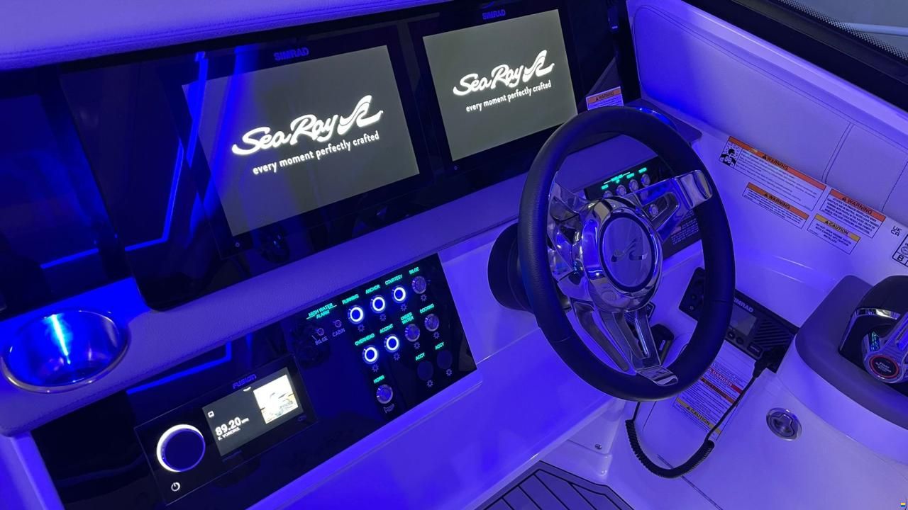 Sea Ray Sundancer 320