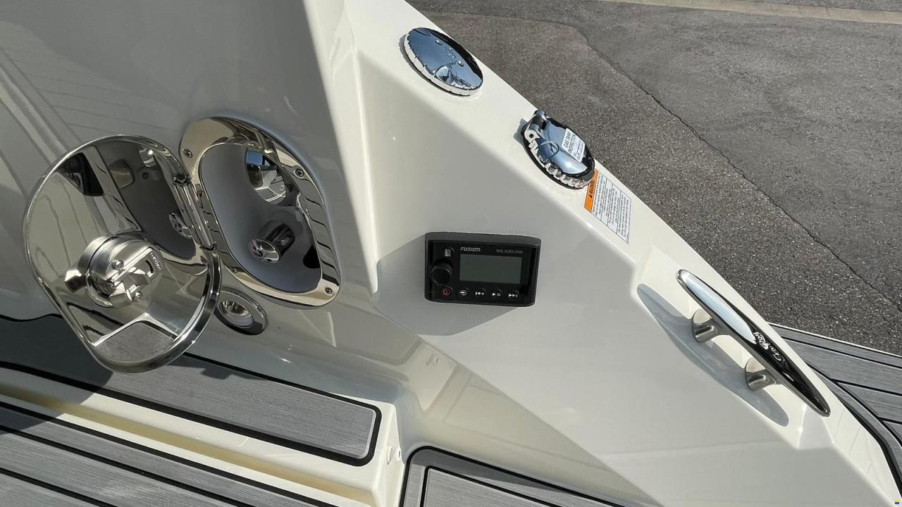 Sea Ray Sundancer 320