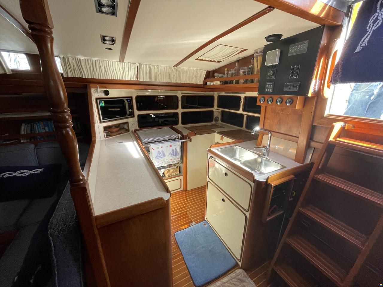 1985 Whitby 55, EUR 260,000