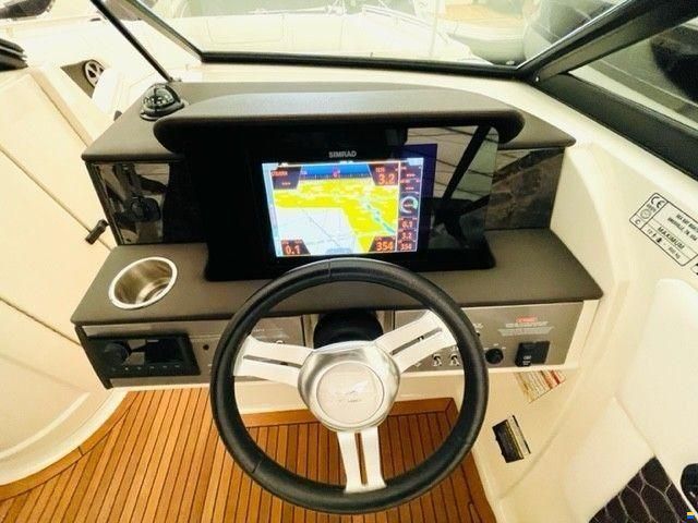 Sea Ray 210 SPX