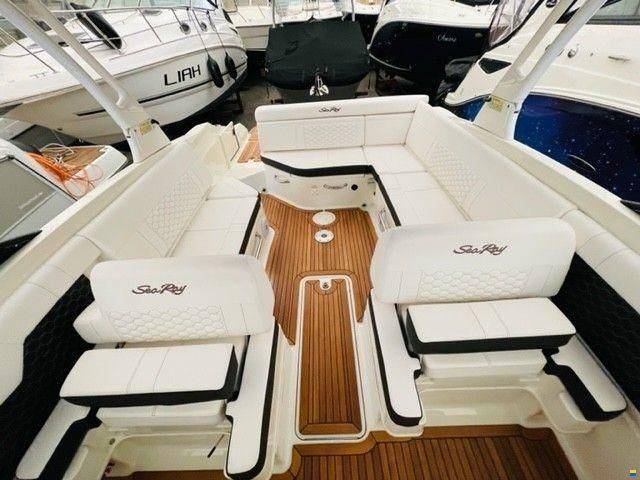 Sea Ray 210 SPX