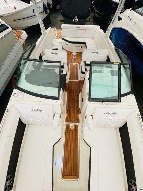 Sea Ray 210 SPX