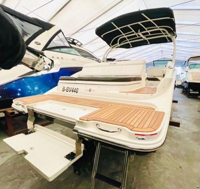 Sea Ray 210 SPX