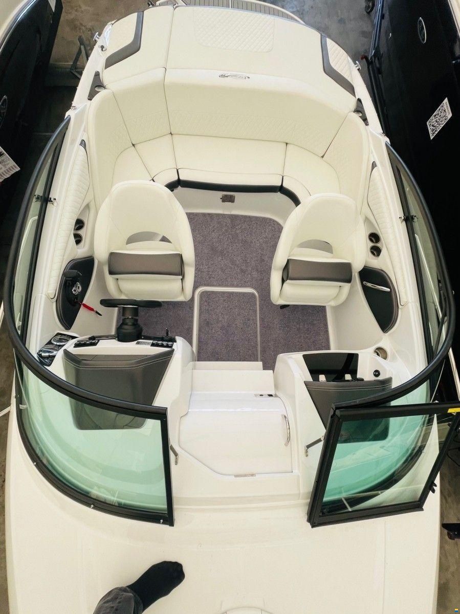 Sea Ray 370 Sundancer