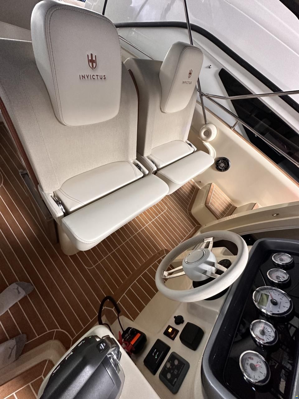 Invictus GT280 Vollausstattung S&uuml;&szlig;wasser 2. Hand