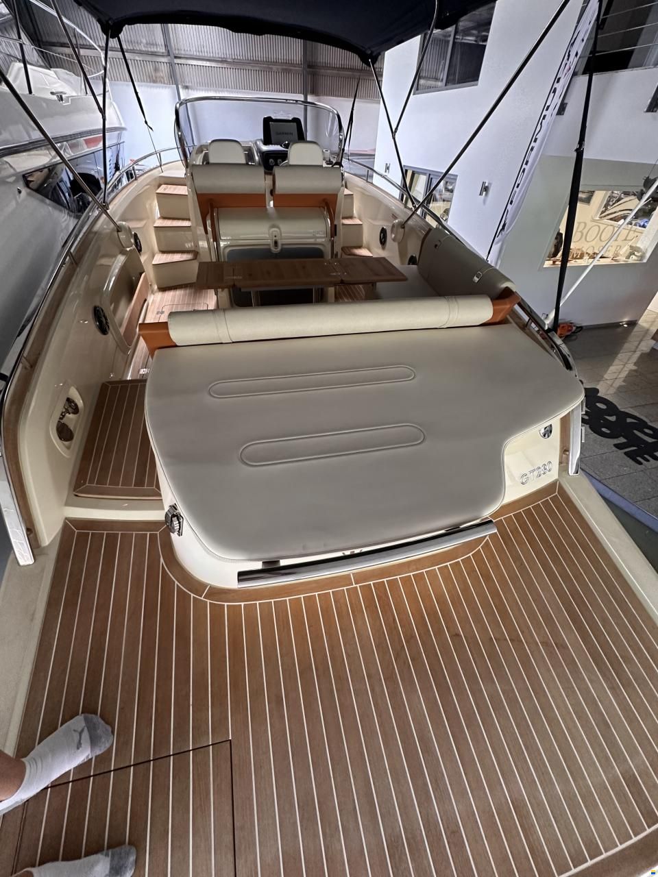 Invictus GT280 Vollausstattung S&uuml;&szlig;wasser 2. Hand