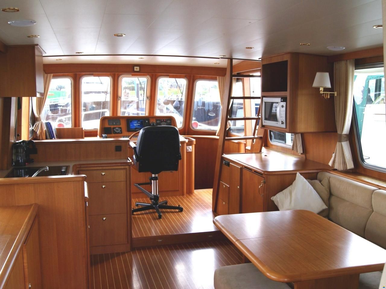 2006 Alm Trawler 13.20 AD, EUR 329.000,-