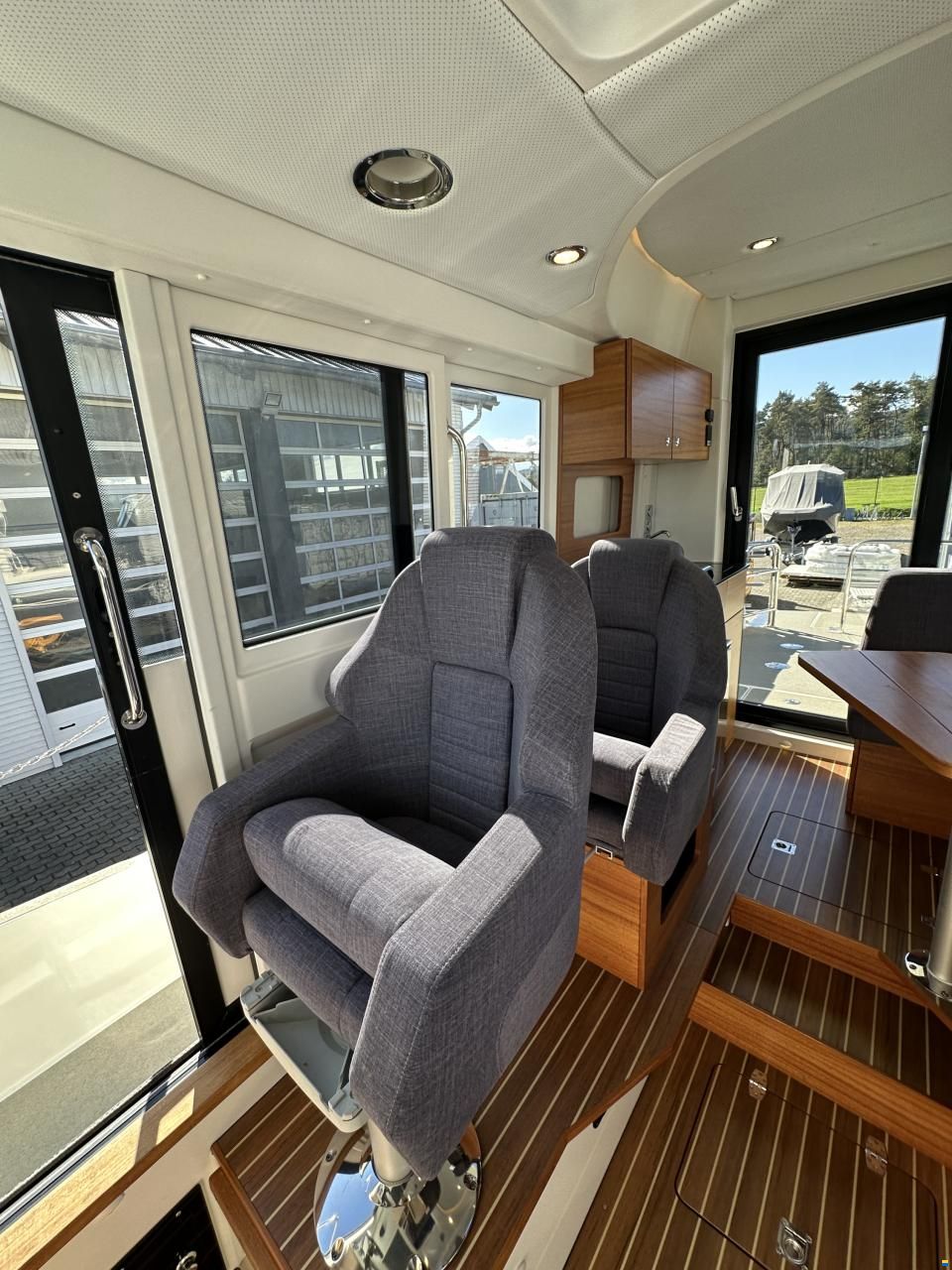 Paragon Yachts 31 Cabin