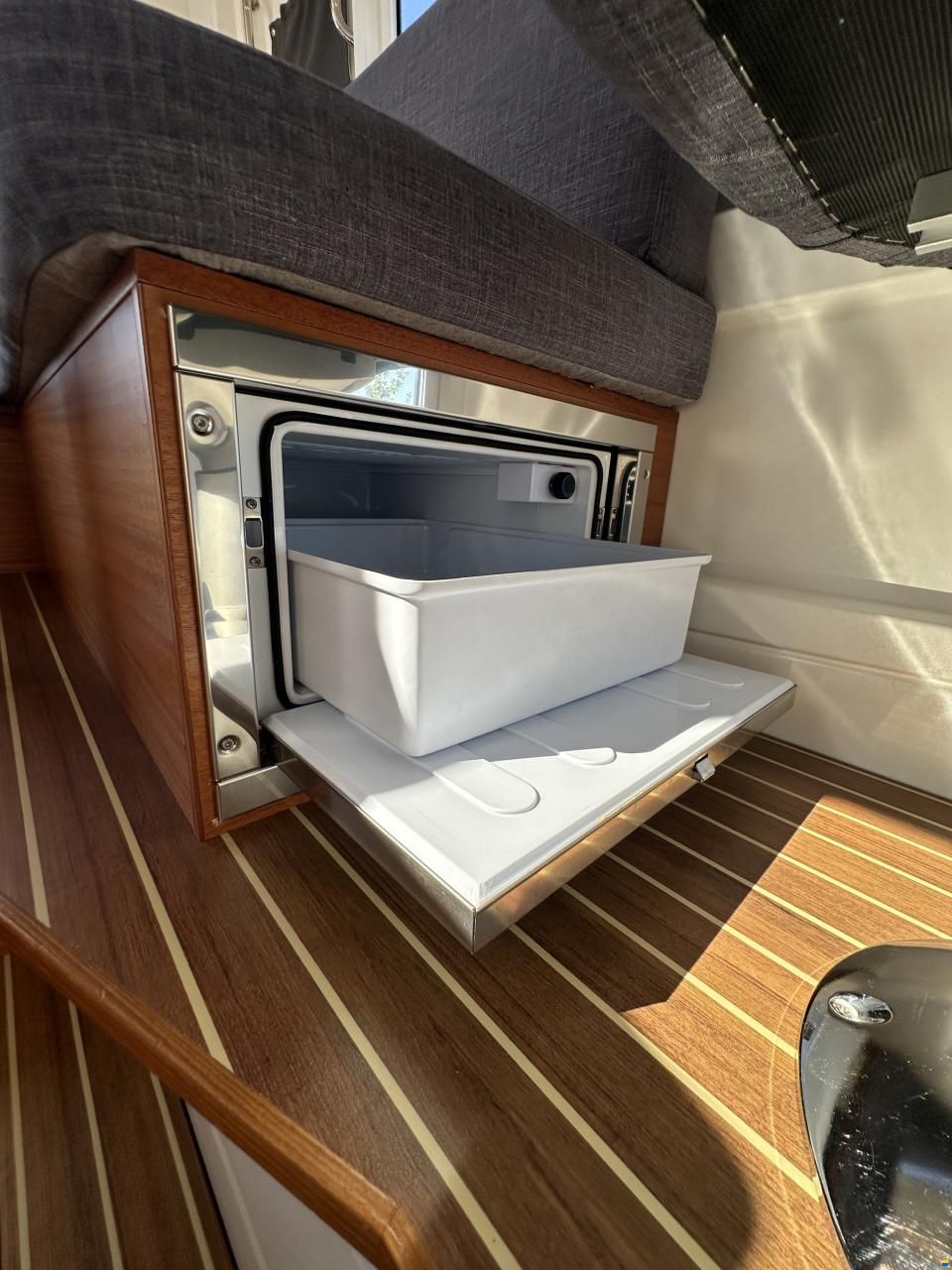 Paragon Yachts 31 Cabin