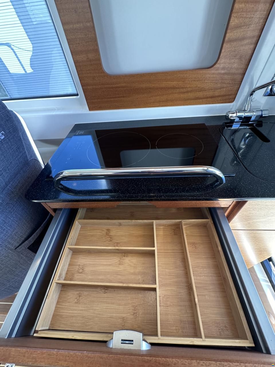 Paragon Yachts 31 Cabin