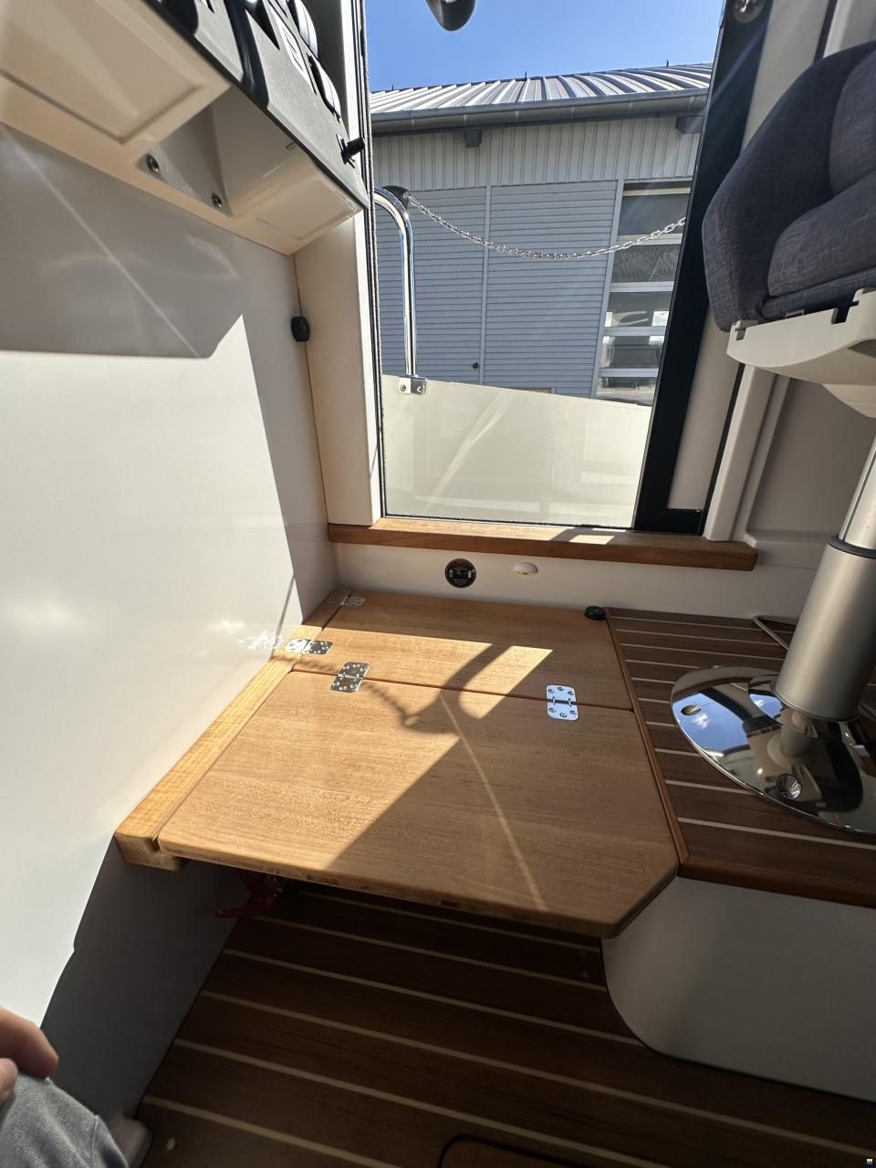 Paragon Yachts 31 Cabin