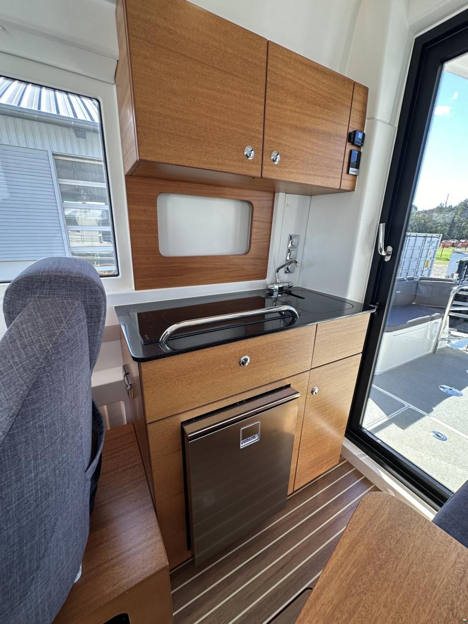 Paragon Yachts 31 Cabin