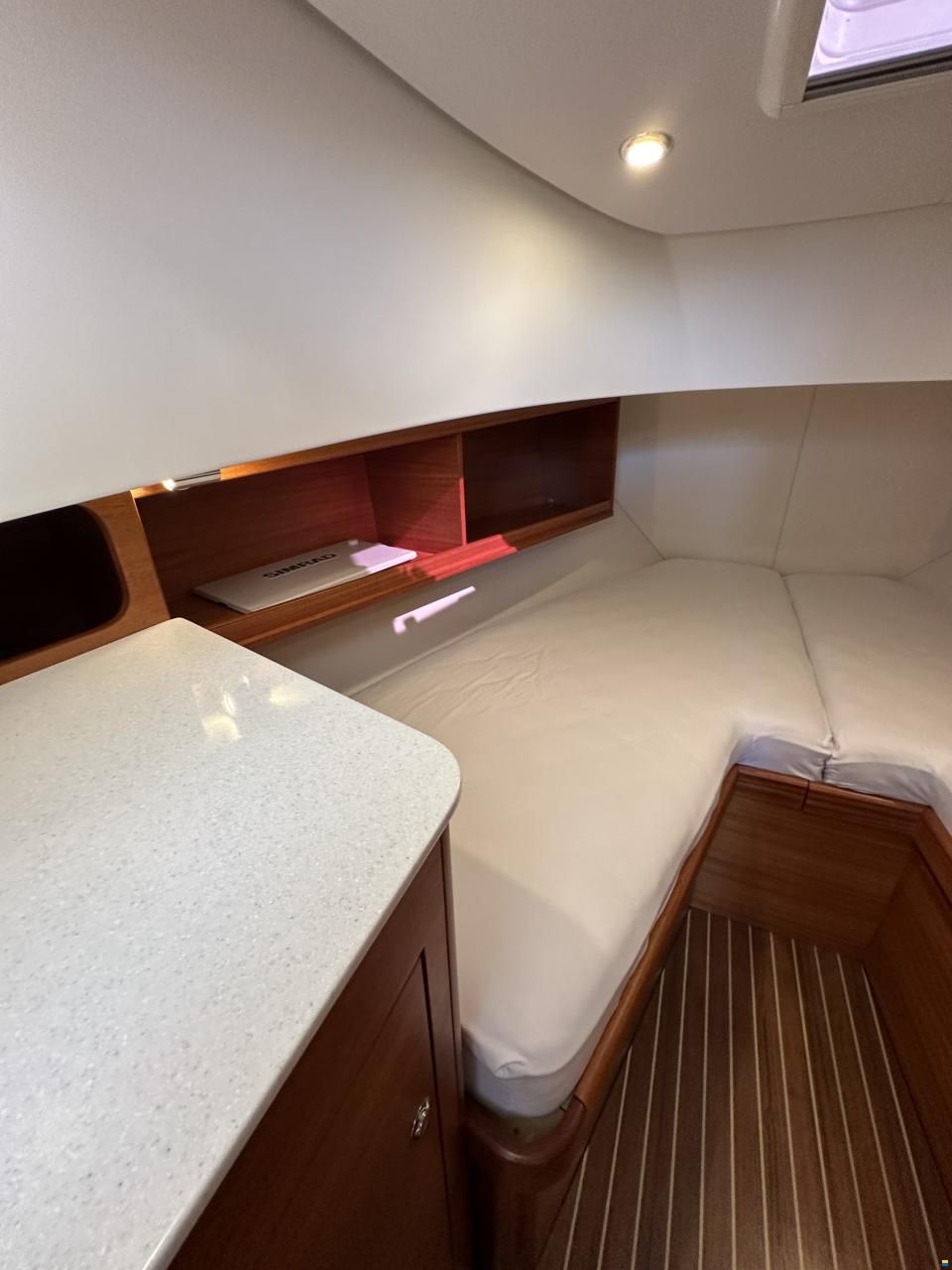 Paragon Yachts 31 Cabin