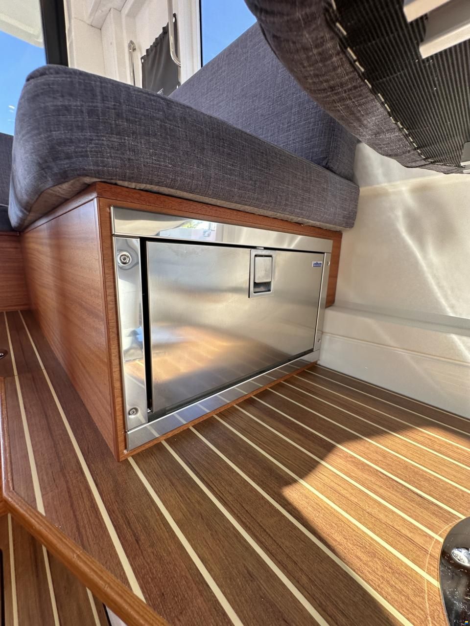 Paragon Yachts 31 Cabin