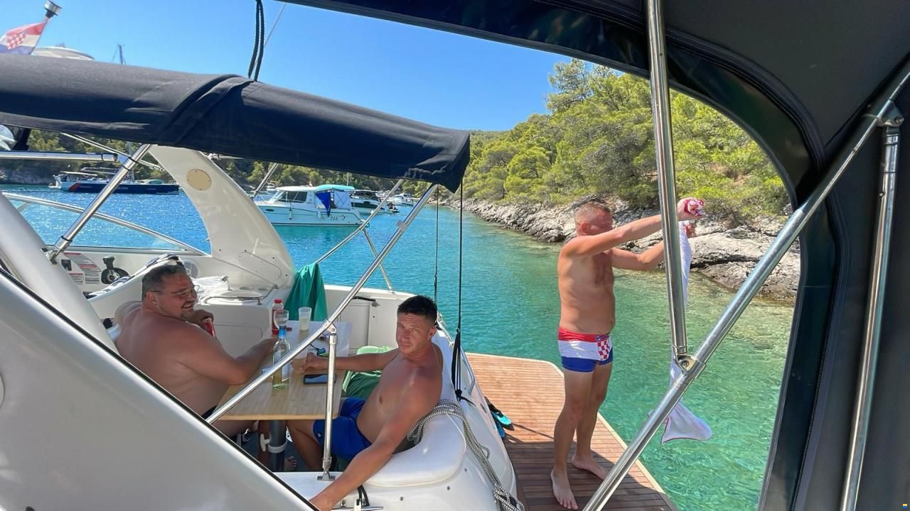 Sea Ray 260