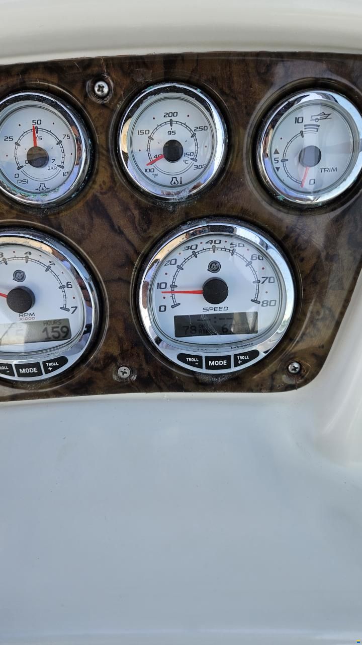 Sea Ray 260