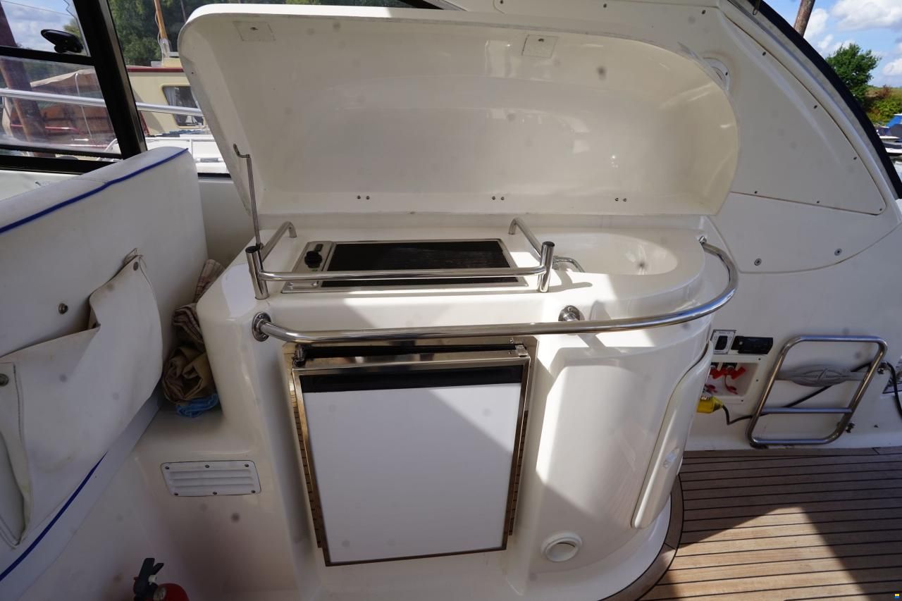 Bavaria 42 HT Sport IPS-500 - Hydraulic Platform