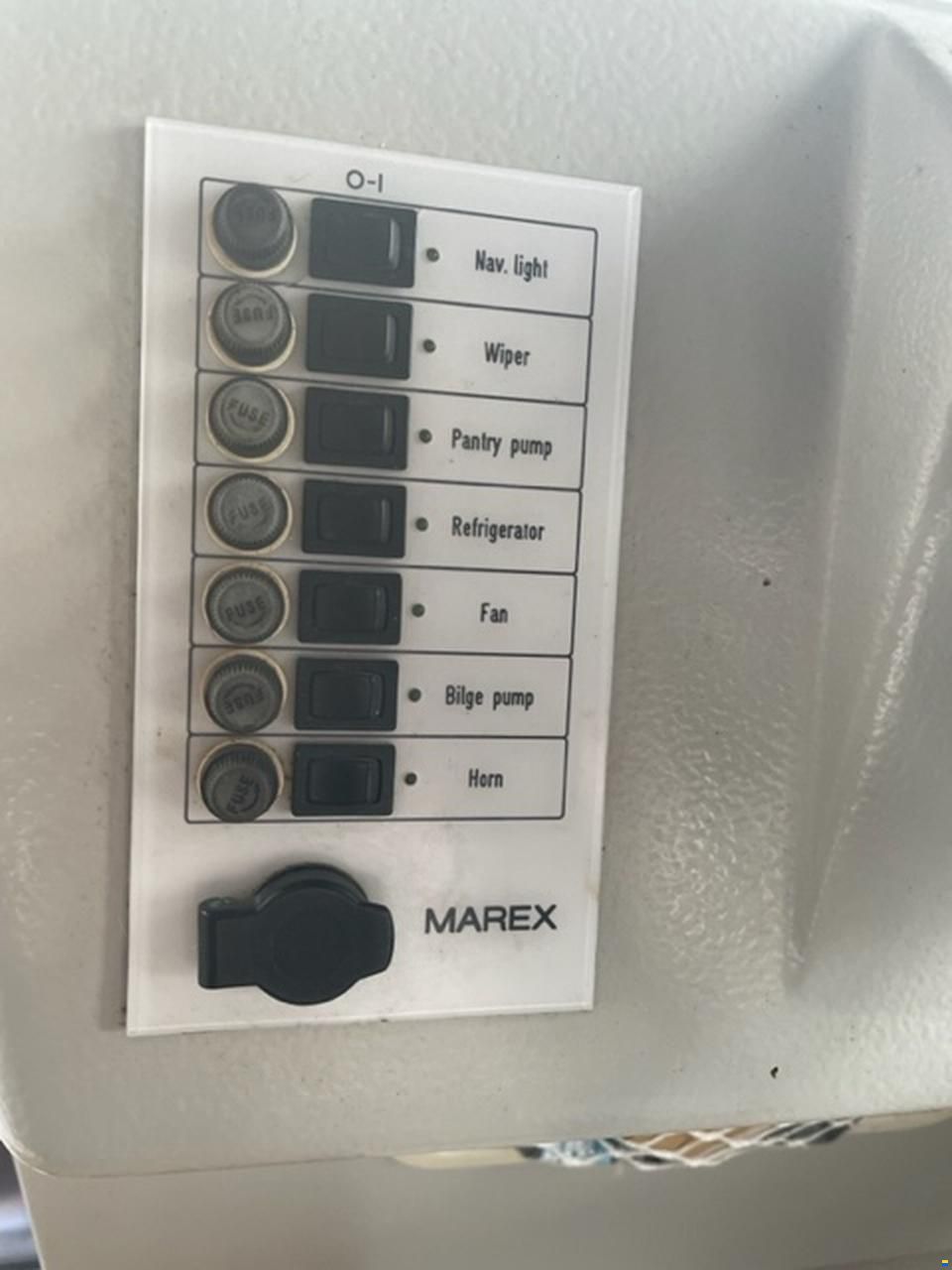 Marex 7100 Sport Cruiser