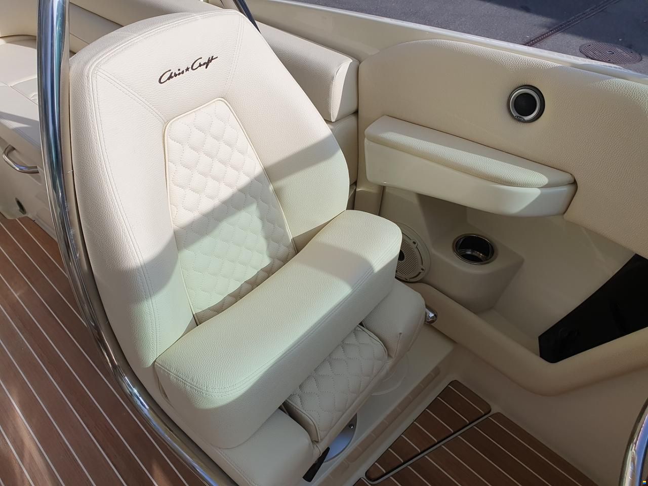 Chris Craft Launch 25 GT