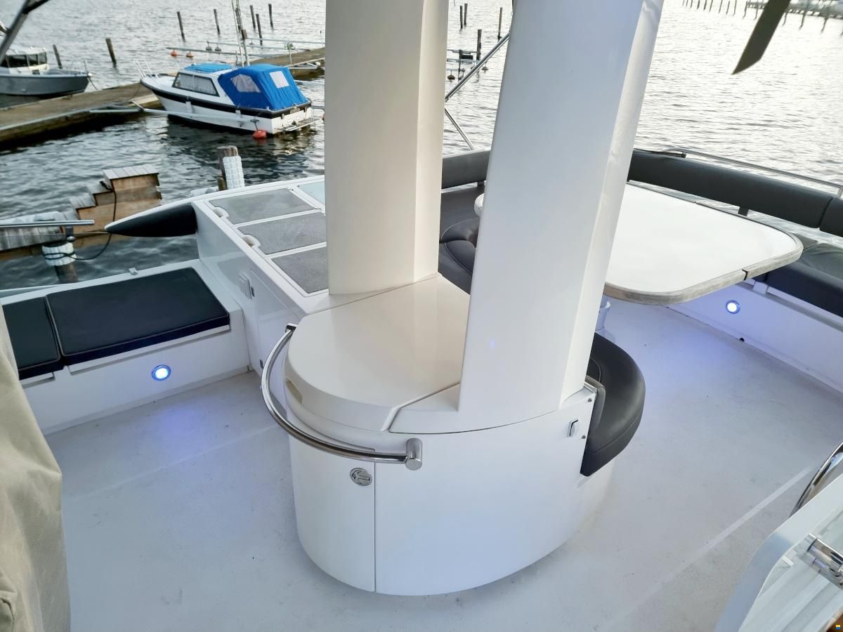 Fairline Squadron 58 Volvo Penta D12-715 EVC