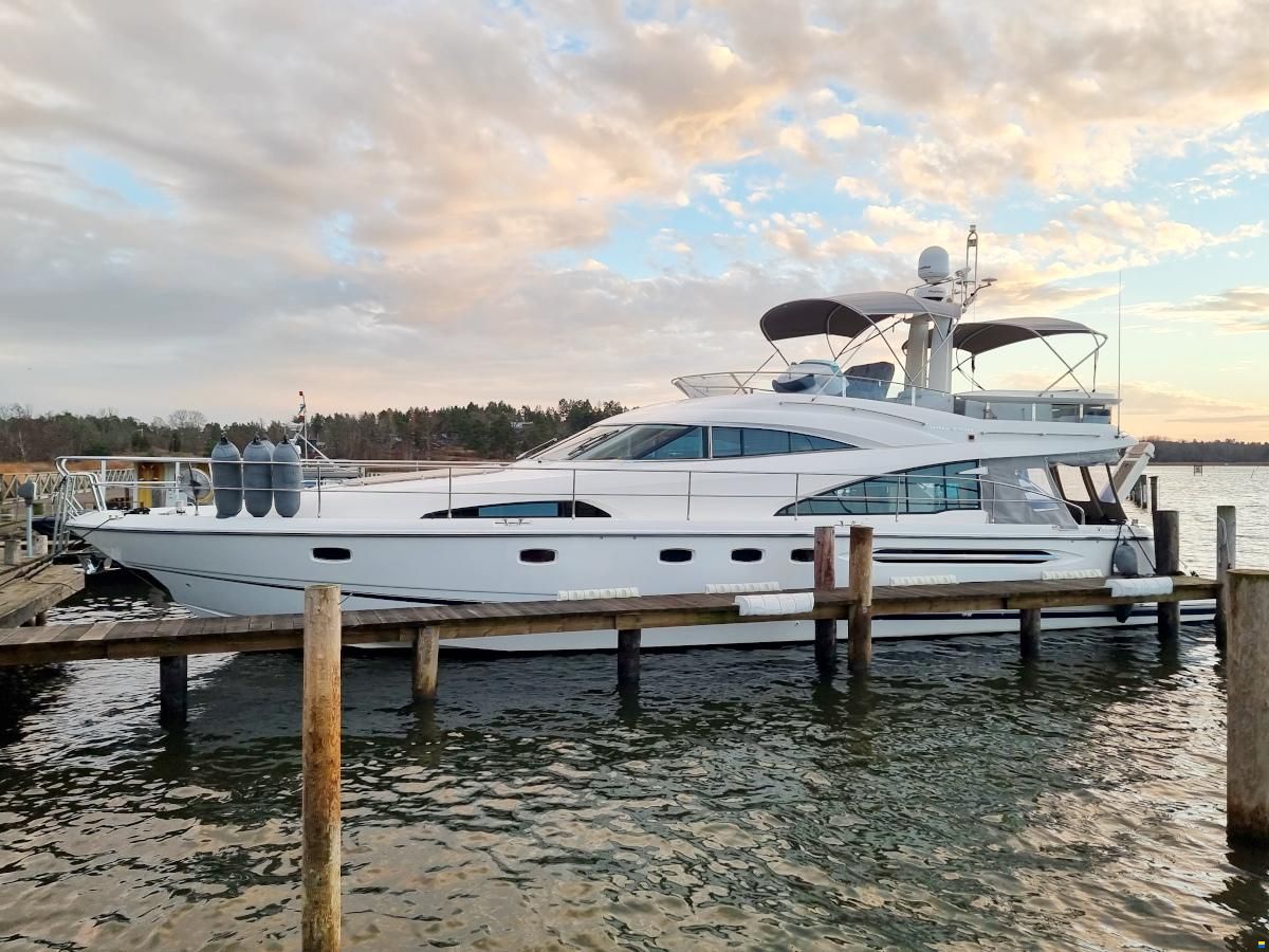 Fairline Squadron 58 Volvo Penta D12-715 EVC
