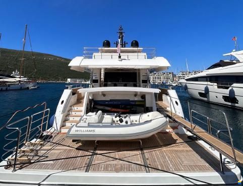 Gulf Craft Majesty 100